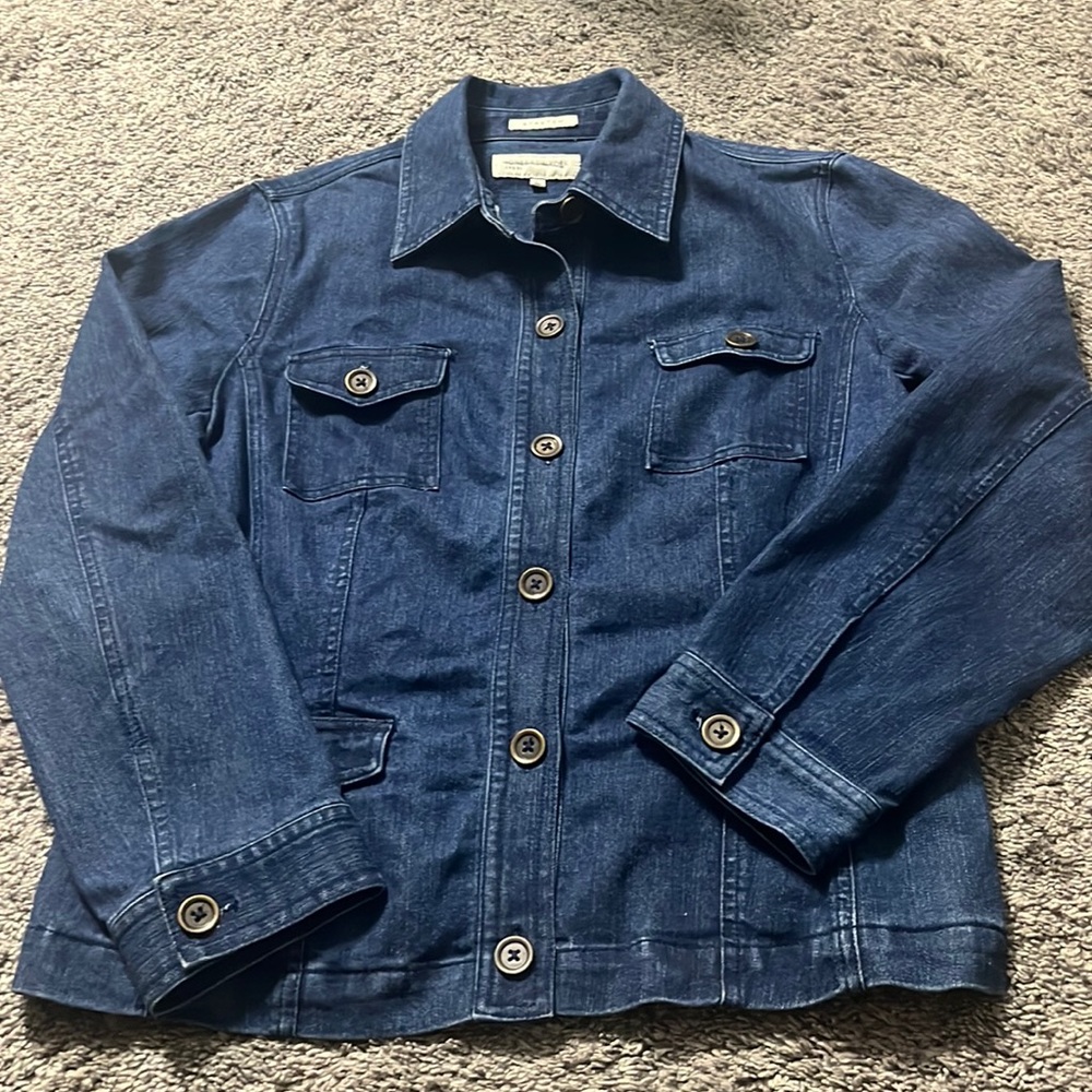 Womens jean jacket 😊